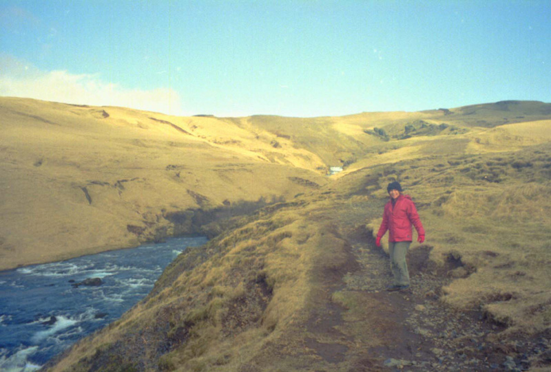 323 - Skogar - En haut de Skogafoss